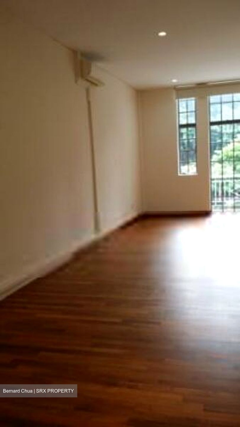 Chinatown Complex (D1), Office #545141071